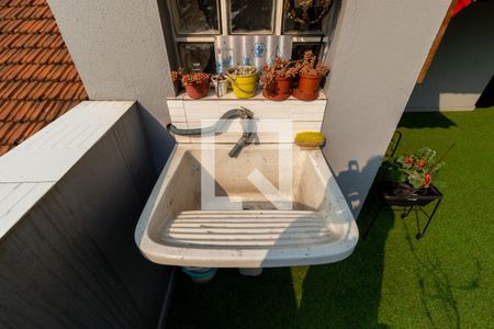 Casa à venda com 330m², 2 quartos e 2 vagas Casa à venda com 330m², 2 quartos e 2 vagasDetalhe - Área de Serviço