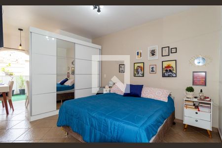 Casa à venda com 330m², 2 quartos e 2 vagas Casa à venda com 330m², 2 quartos e 2 vagasSuíte 2