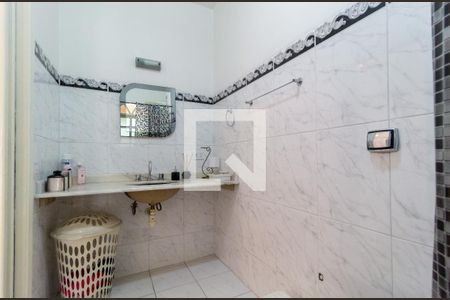 Casa à venda com 330m², 2 quartos e 2 vagas Casa à venda com 330m², 2 quartos e 2 vagasBanheiro - Social