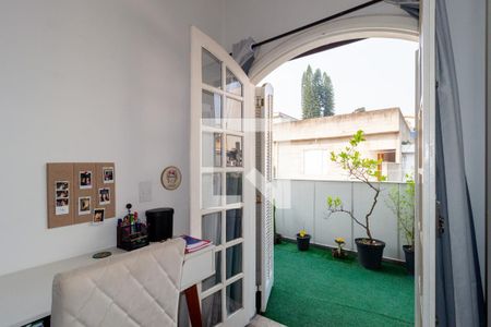 Casa à venda com 330m², 2 quartos e 2 vagas Casa à venda com 330m², 2 quartos e 2 vagasSuíte 2