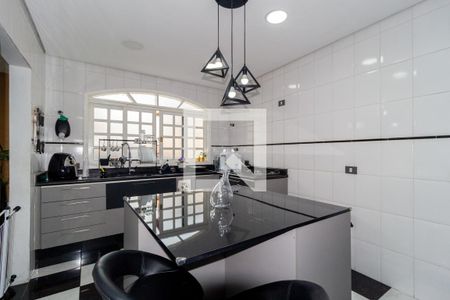 Casa à venda com 330m², 2 quartos e 2 vagas Casa à venda com 330m², 2 quartos e 2 vagasCozinha