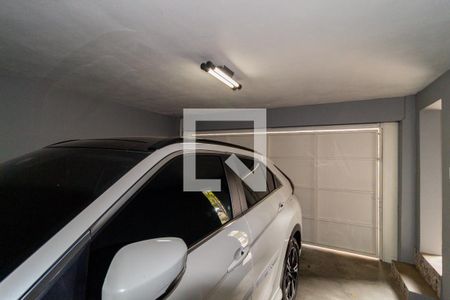 Casa à venda com 330m², 2 quartos e 2 vagas Casa à venda com 330m², 2 quartos e 2 vagasGaragem