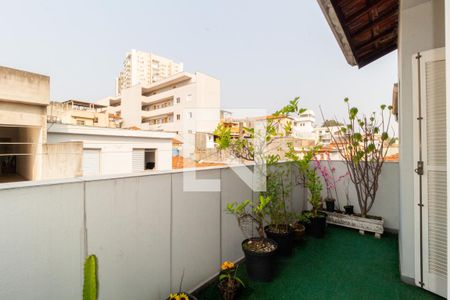 Casa à venda com 330m², 2 quartos e 2 vagas Casa à venda com 330m², 2 quartos e 2 vagasVaranda - Suíte 2