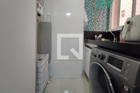 Apartamento à venda com 64m², 2 quartos e 1 vagaÁrea de Serviço