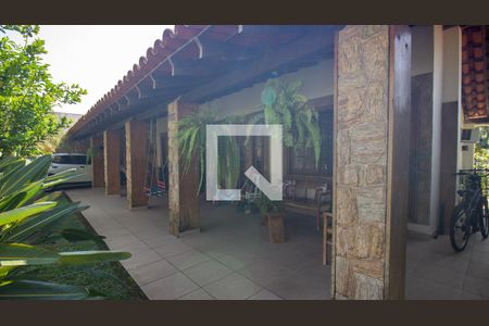 Casa de condomínio à venda com 320m², 4 quartos e 2 vagasVaranda