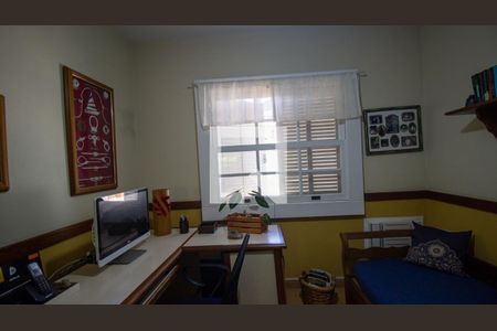 Casa de condomínio à venda com 320m², 4 quartos e 2 vagasQuarto 1