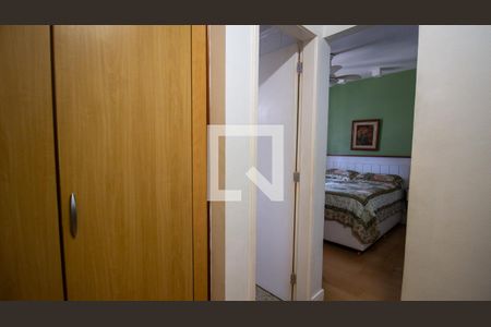 Casa de condomínio à venda com 320m², 4 quartos e 2 vagasSuíte