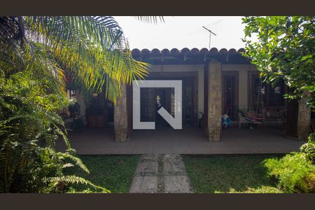 Casa de condomínio à venda com 320m², 4 quartos e 2 vagasQuintal