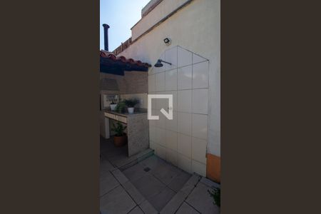 Casa de condomínio à venda com 320m², 4 quartos e 2 vagasQuintal