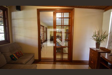 Casa de condomínio à venda com 320m², 4 quartos e 2 vagasSala