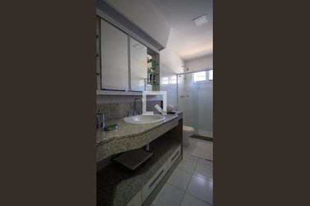 Casa de condomínio à venda com 320m², 4 quartos e 2 vagasBanheiro Social