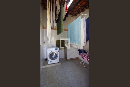 Casa de condomínio à venda com 320m², 4 quartos e 2 vagasÁrea de Serviço