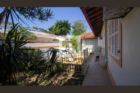 Casa de condomínio à venda com 320m², 4 quartos e 2 vagasQuintal