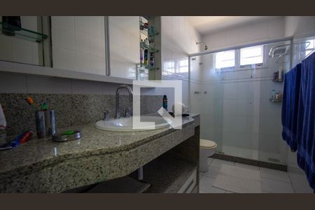 Casa de condomínio à venda com 320m², 4 quartos e 2 vagasBanheiro Social