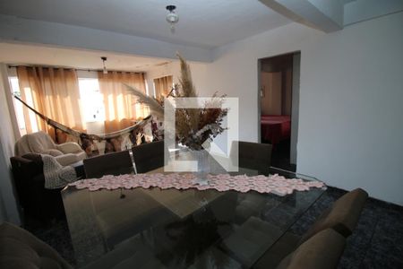 Sala de Estar de apartamento à venda com 4 quartos, 105m² em Olaria, Rio de Janeiro