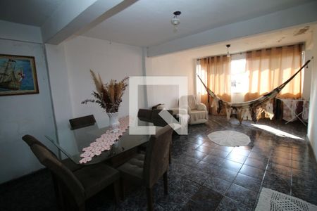 Sala de Estar de apartamento à venda com 4 quartos, 105m² em Olaria, Rio de Janeiro