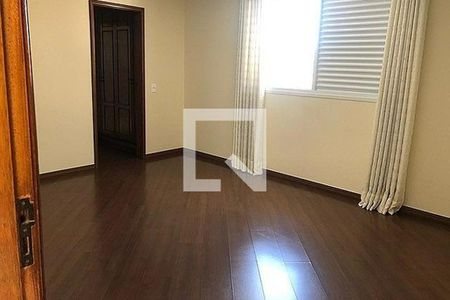 Casa à venda com 4 quartos, 423m² em Parque Colonial, São Paulo