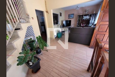 Casa à venda com 110m², 2 quartos e 2 vagas