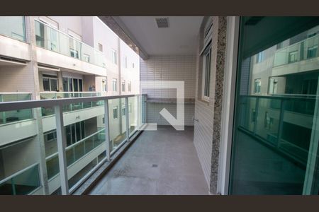 Apartamento à venda com 71m², 2 quartos e 1 vagaVaranda