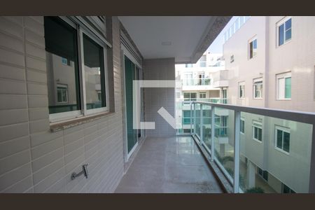 Apartamento à venda com 71m², 2 quartos e 1 vagaVaranda