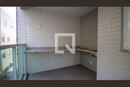 Apartamento à venda com 71m², 2 quartos e 1 vagaVaranda