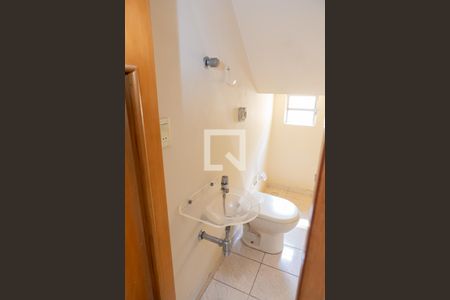 Casa à venda com 160m², 3 quartos e 2 vagasLavabo