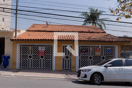 Casa à venda com 160m², 3 quartos e 2 vagasFachada