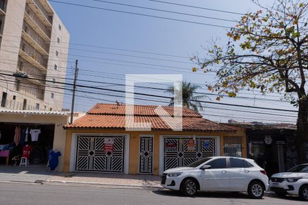 Casa à venda com 160m², 3 quartos e 2 vagasFachada