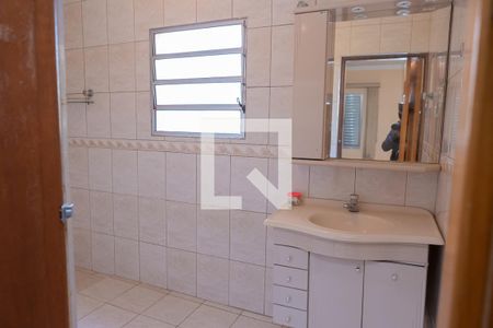Casa à venda com 160m², 3 quartos e 2 vagasBanheiro quarto 3