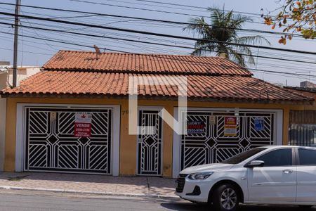 Casa à venda com 160m², 3 quartos e 2 vagasFachada