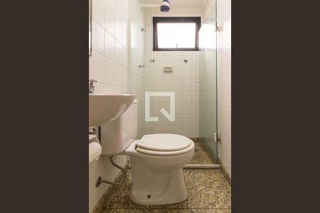 Apartamento à venda com 220m², 3 quartos e 4 vagasBanheiro de serviço