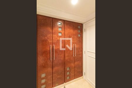 Apartamento à venda com 220m², 3 quartos e 4 vagasQuarto 2