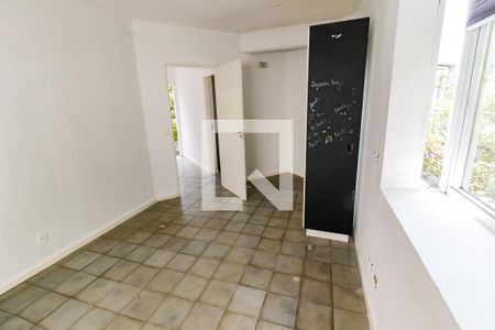 Casa à venda com 335m², 3 quartos e 4 vagas Casa à venda com 335m², 3 quartos e 4 vagasQuarto 2