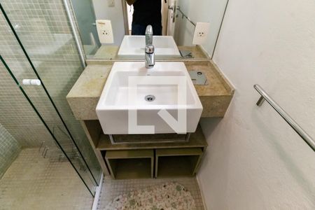 Casa à venda com 335m², 3 quartos e 4 vagas Casa à venda com 335m², 3 quartos e 4 vagasBanheiro da Suíte 2