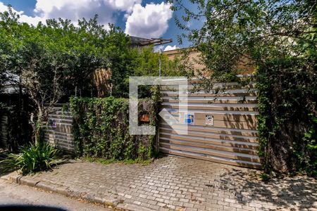 Casa à venda com 335m², 3 quartos e 4 vagas Casa à venda com 335m², 3 quartos e 4 vagasGaragem