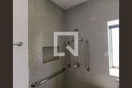 Casa à venda com 335m², 3 quartos e 4 vagas Casa à venda com 335m², 3 quartos e 4 vagasBanheiro da Suíte 1