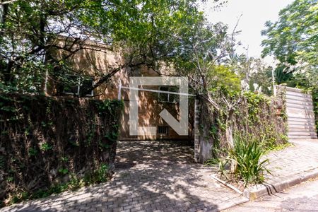 Casa à venda com 335m², 3 quartos e 4 vagas Casa à venda com 335m², 3 quartos e 4 vagasGaragem