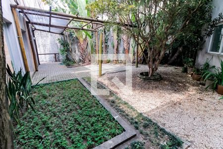 Casa à venda com 335m², 3 quartos e 4 vagas Casa à venda com 335m², 3 quartos e 4 vagasJardim