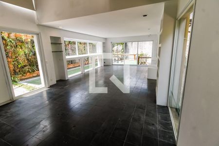 Sala 1 de casa à venda com 3 quartos, 335m² em Jardim Leonor, São Paulo