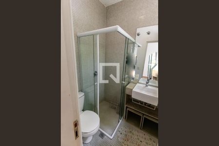 Casa à venda com 335m², 3 quartos e 4 vagas Casa à venda com 335m², 3 quartos e 4 vagasBanheiro da Suíte 2