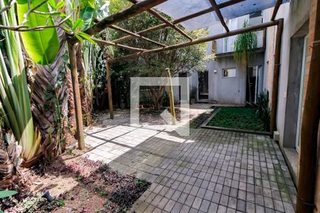 Casa à venda com 335m², 3 quartos e 4 vagas Casa à venda com 335m², 3 quartos e 4 vagasJardim