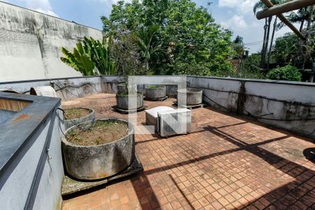 Casa à venda com 335m², 3 quartos e 4 vagas Casa à venda com 335m², 3 quartos e 4 vagasDetalhes - Terraço