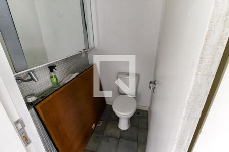 Casa à venda com 335m², 3 quartos e 4 vagas Casa à venda com 335m², 3 quartos e 4 vagasBanheiro - Quarto 3
