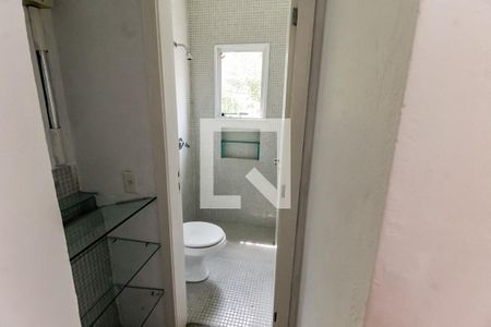 Casa à venda com 335m², 3 quartos e 4 vagas Casa à venda com 335m², 3 quartos e 4 vagasBanheiro