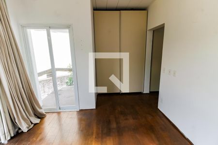 Casa à venda com 335m², 3 quartos e 4 vagas Casa à venda com 335m², 3 quartos e 4 vagasSuíte 1 - armários