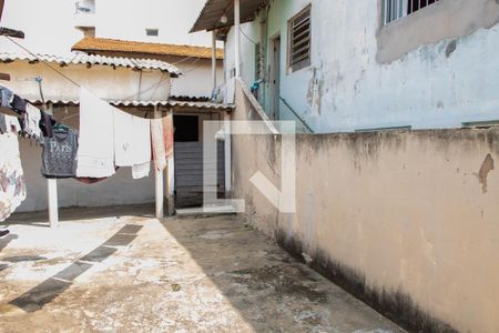 Casa à venda com 227m², 3 quartos e 4 vagas Casa à venda com 227m², 3 quartos e 4 vagasÁREA EXTERNA FUNDOS