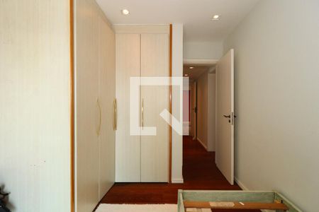 Apartamento à venda com 250m², 3 quartos e 4 vagasSuíte 2