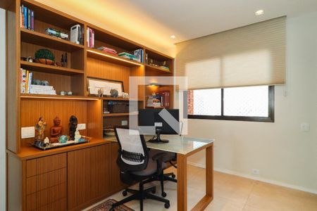 Apartamento à venda com 250m², 3 quartos e 4 vagasSala de TV