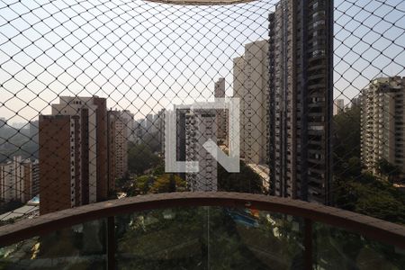 Apartamento à venda com 250m², 3 quartos e 4 vagasVista da Suíte 2