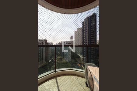 Apartamento à venda com 250m², 3 quartos e 4 vagasSuíte 2